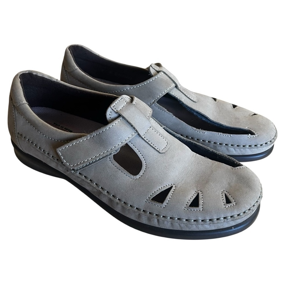 SAS Roamer Slip On Loafer Womens SZ 9 Sage Leather Shoes Comfort Adjustable